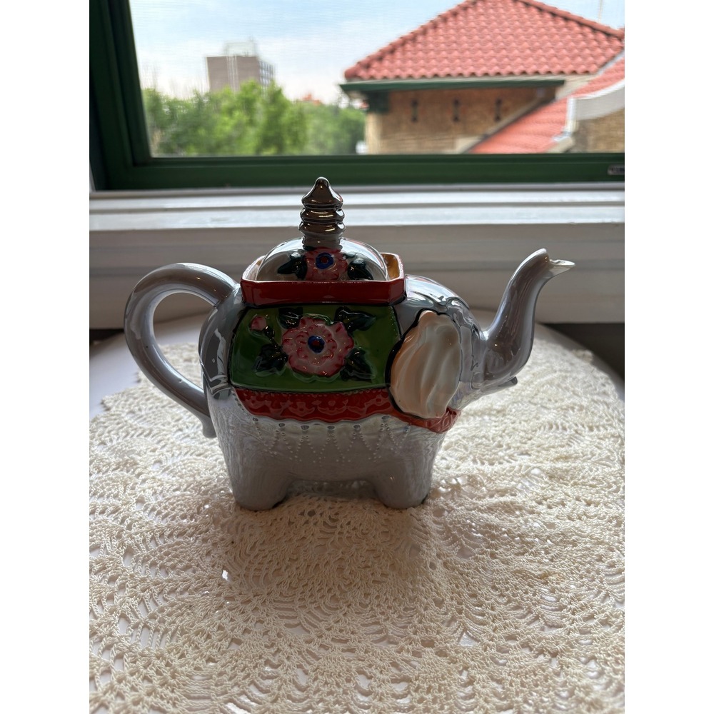 Vintage Elephant Teapot Ceramic Iridescent Luster Glaze Floral Grey Boho Decor - Picture 8 of 8